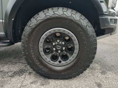 Used 2025 Ford F150 Raptor AWD/4WD image 9
