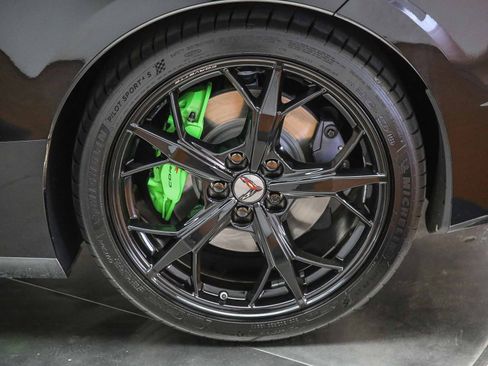 Used 2022 Chevrolet Corvette Stingray Premium Conv w/ Z51 Performance Package RWD image 11