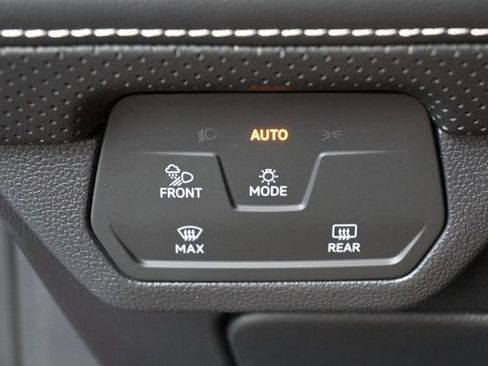 Used 2024 Volkswagen Atlas SEL Premium R-Line AWD/4WD image 15