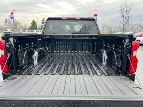 Used 2024 Chevrolet Silverado 1500 Custom w/ Turbomax Blackout Package image 16