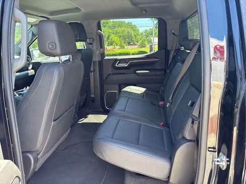 Used 2025 GMC Sierra 1500 SLT AWD/4WD image 15