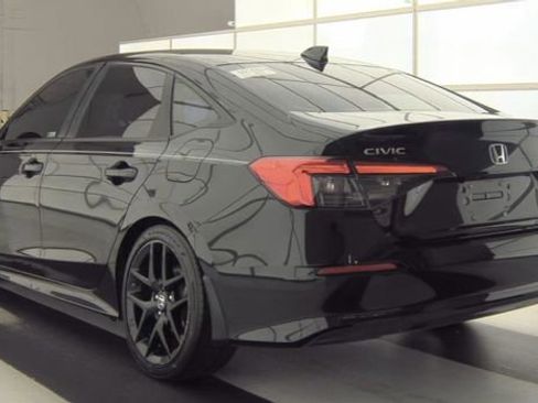 Used 2024 Honda Civic Sport image 4