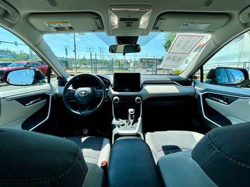Certified 2024 Toyota RAV4 XLE AWD/4WD image 18