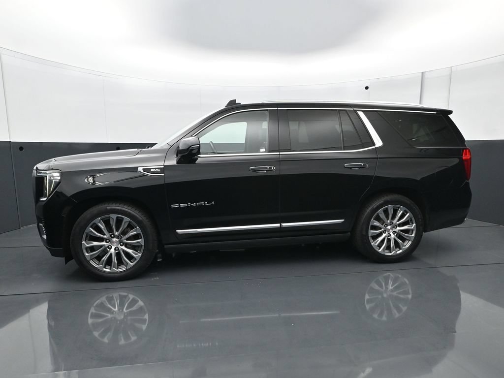 Used 2021 GMC Yukon Denali w/ Denali Ultimate Package AWD/4WD image 3