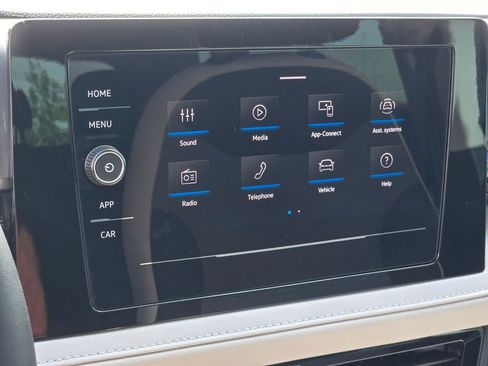 Certified 2025 Volkswagen Taos S FWD image 19