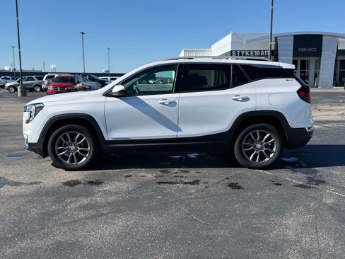 Used 2022 GMC Terrain SLT w/ Infotainment Package II image 5