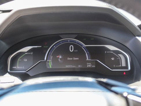 Certified 2019 Honda Clarity Touring image 23