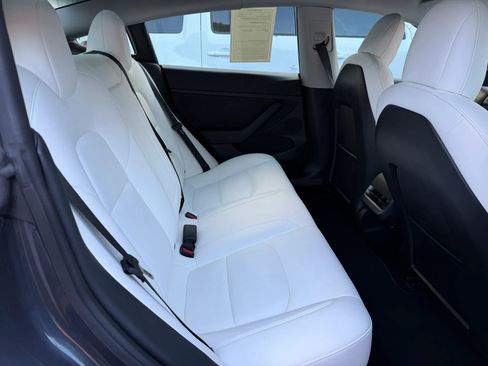 Used 2022 Tesla Model 3 Long Range AWD/4WD image 19