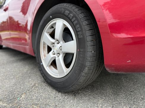 Used 2012 Chevrolet Cruze LT image 12