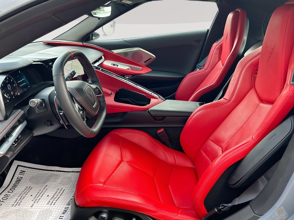 Used 2025 Chevrolet Corvette Stingray Preferred Cpe w/ Z51 Performance Package RWD image 23