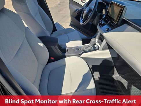 Certified 2023 Toyota Corolla Cross LE image 13