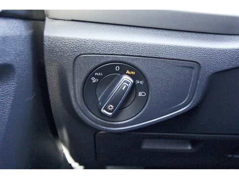 Used 2022 Volkswagen Atlas SE image 24