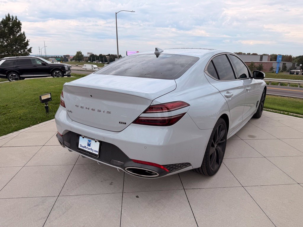 Used 2023 Genesis G70 3.3T w/ Sport Prestige Package RWD image 10