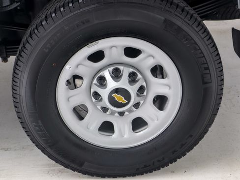 Used 2026 Chevrolet Silverado 3500 W/T AWD/4WD image 28