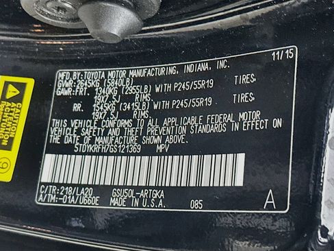 Used 2016 Toyota Highlander Limited FWD image 12
