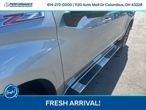 Used 2025 Chevrolet Silverado 1500 LT AWD/4WD image 10