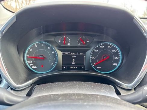 Used 2018 Chevrolet Equinox LT image 28