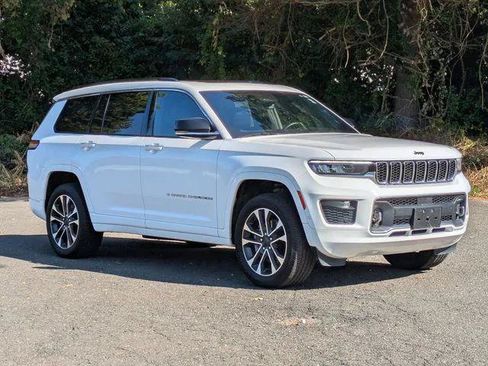 Certified 2022 Jeep Grand Cherokee L Overland w/ Luxury Tech Group IV AWD/4WD image 7