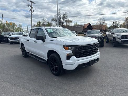 Used 2024 Chevrolet Silverado 1500 Custom AWD/4WD image 7