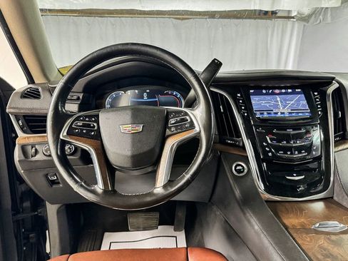 Used 2016 Cadillac Escalade ESV Premium AWD/4WD image 16