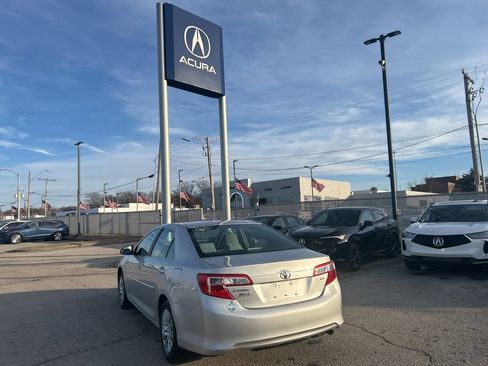 Used 2013 Toyota Camry LE image 8