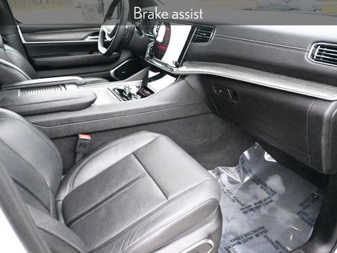 Used 2024 Jeep Wagoneer Series III image 31