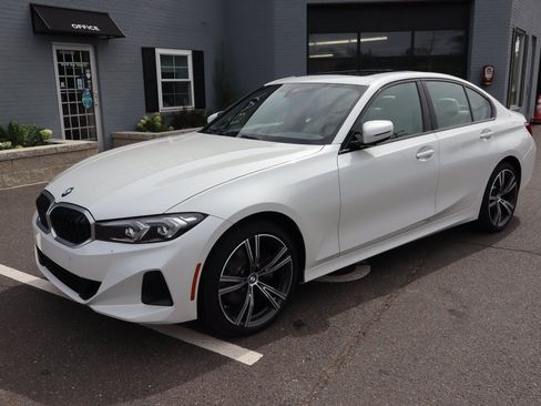 Used 2023 BMW 330i xDrive Sedan w/ Driving Assistance Package AWD/4WD image 2