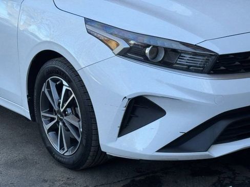 Used 2022 Kia Forte LXS image 3