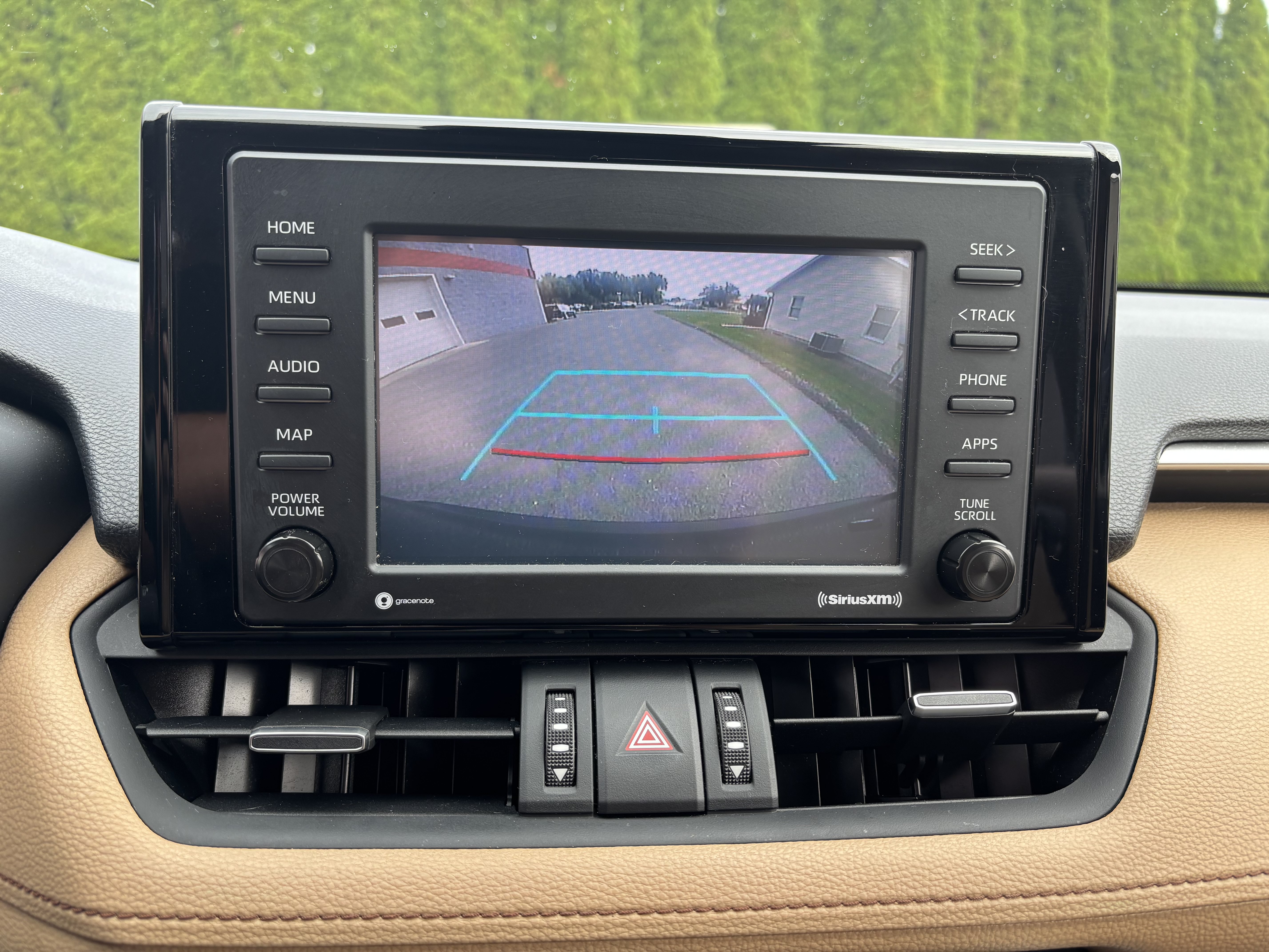 Used 2020 Toyota RAV4 XLE Premium AWD/4WD image 27