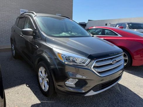 Used 2018 Ford Escape SEL FWD image 2