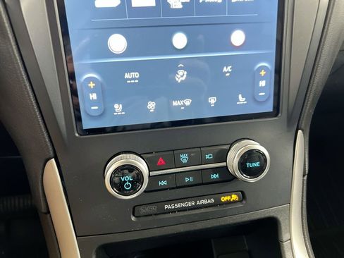 Used 2022 Ford Edge SEL w/ Convenience Package AWD/4WD image 16