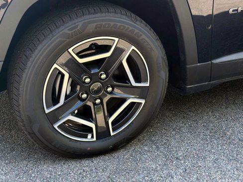 New 2026 Jeep Cherokee Laredo AWD/4WD image 5