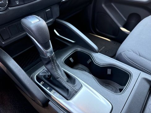 Used 2024 Nissan Frontier SV RWD image 30
