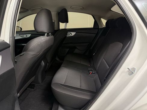 Used 2024 Kia Forte LXS FWD image 17
