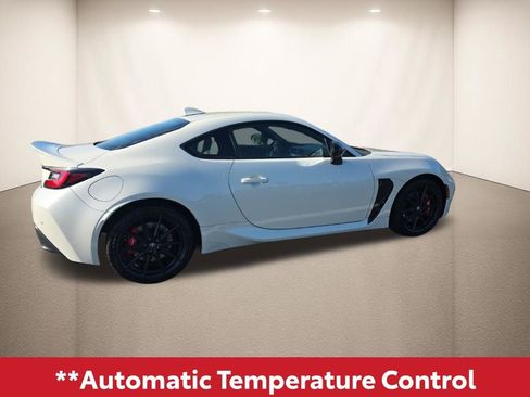 Used 2024 Toyota GR86 Premium w/ Performance Package image 5
