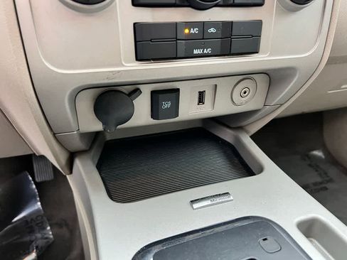 Used 2011 Ford Escape XLT w/ 202A Rapid Spec Order Code image 35