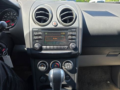 Used 2015 Nissan Rogue S w/ Convenience Package AWD/4WD image 12