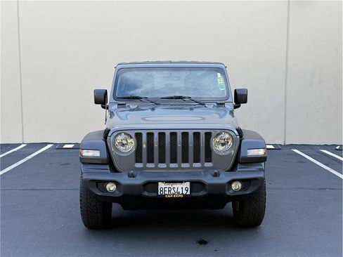 Used 2018 Jeep Wrangler Unlimited Sport S AWD/4WD image 2