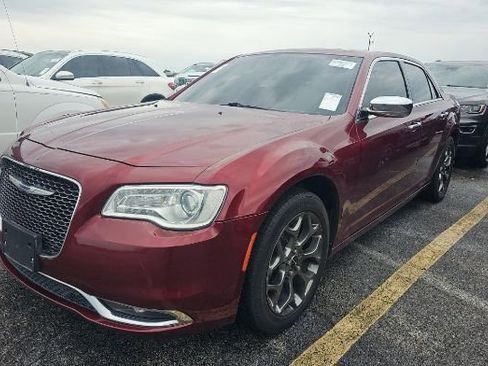 Used 2019 Chrysler 300 Limited AWD/4WD image 1