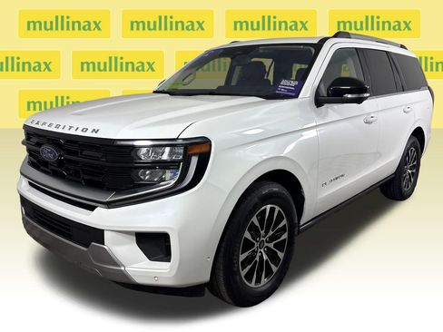 Certified 2025 Ford Expedition Platinum AWD/4WD image 14