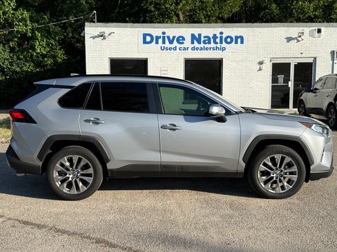 Used 2021 Toyota RAV4 Limited FWD image 4