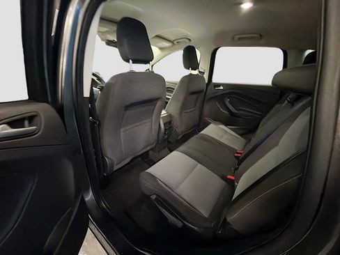Used 2019 Ford Escape SE image 23