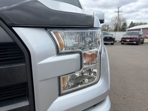 Used 2015 Ford F150 Lariat w/ Equipment Group 501A Mid AWD/4WD image 19