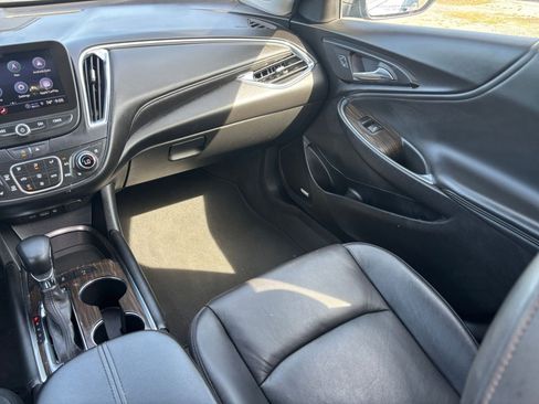 Used 2024 Chevrolet Malibu LT image 31