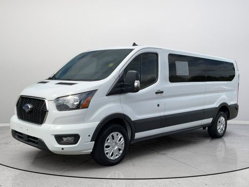 Used 2024 Ford Transit 350 XLT RWD image 5