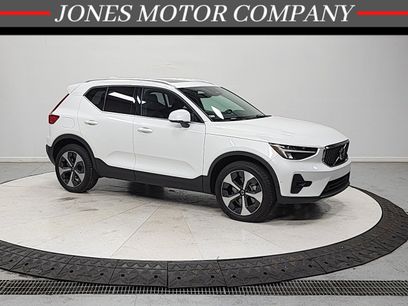 Used 2024 Volvo XC40 B5 Plus