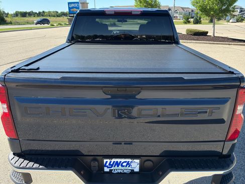 Used 2021 Chevrolet Silverado 1500 LT w/ LPO, Dark Essentials Package AWD/4WD image 10