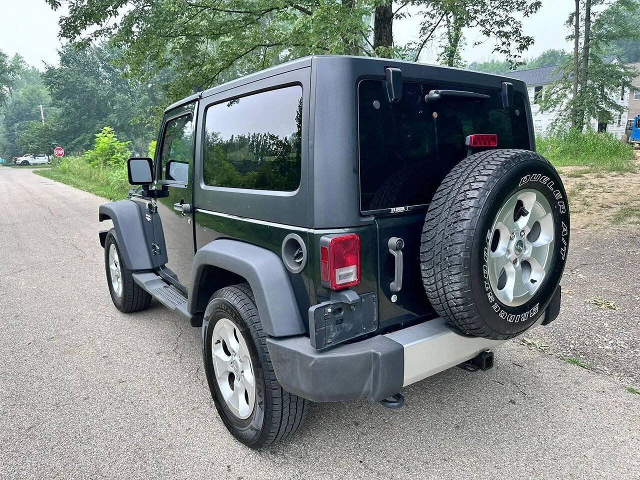 Used 2011 Jeep Wrangler Sahara w/ Dual Top Group AWD/4WD image 4