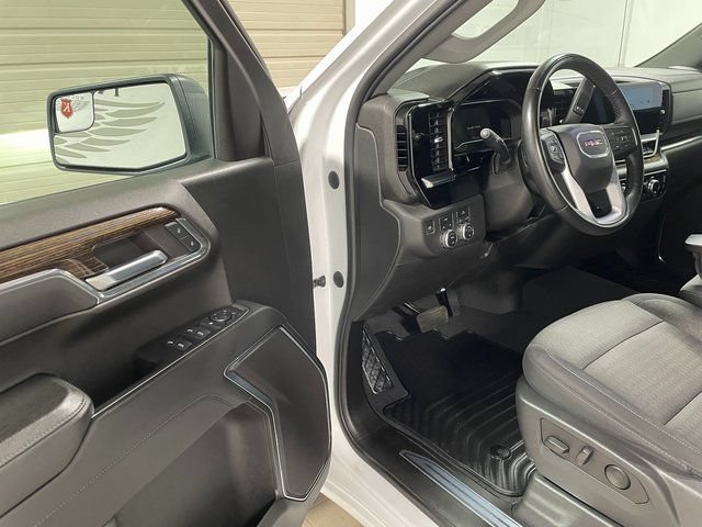 Used 2024 GMC Sierra 1500 Elevation AWD/4WD image 10