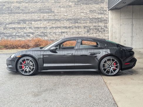 New 2026 Porsche Taycan 4S image 2